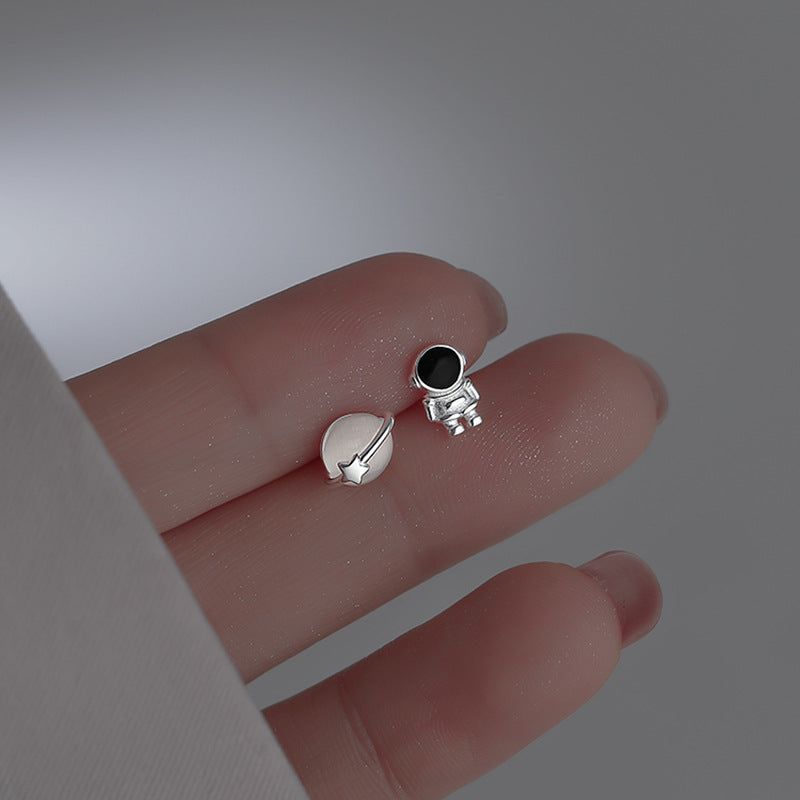 Zircon Star Moon Mini Earrings for Women Cute Korean Planet Asymmetric Ear Studs Piercing Earrings Jewelry Gifts