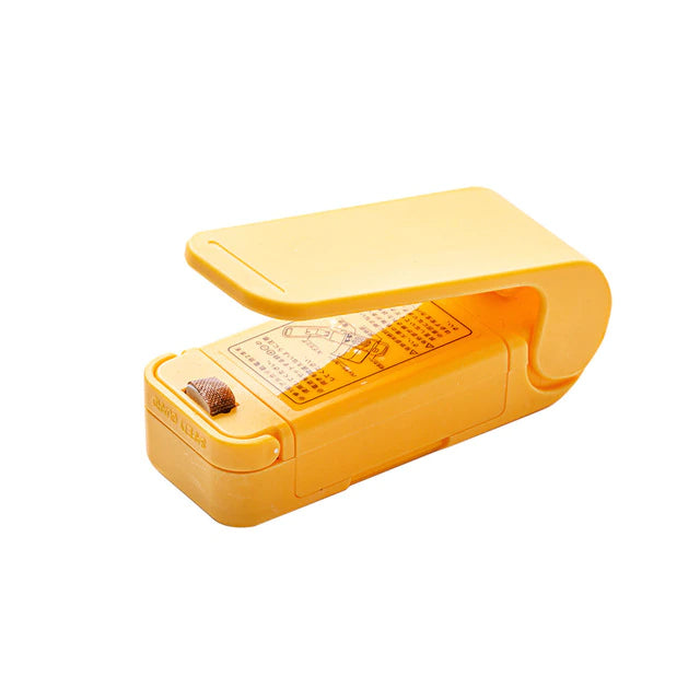 Portable mini sealing machine