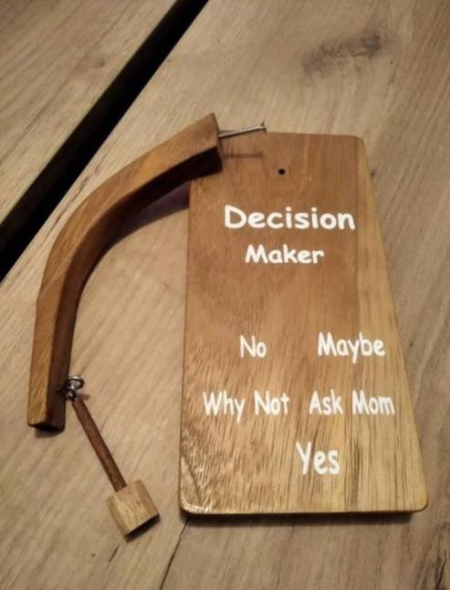 Decision Maker Magnetic Pendulum Wood
