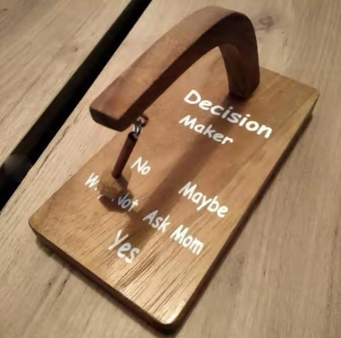 Decision Maker Magnetic Pendulum Wood