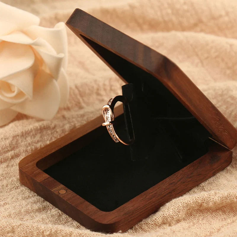 Lovely wooden rotating ring box