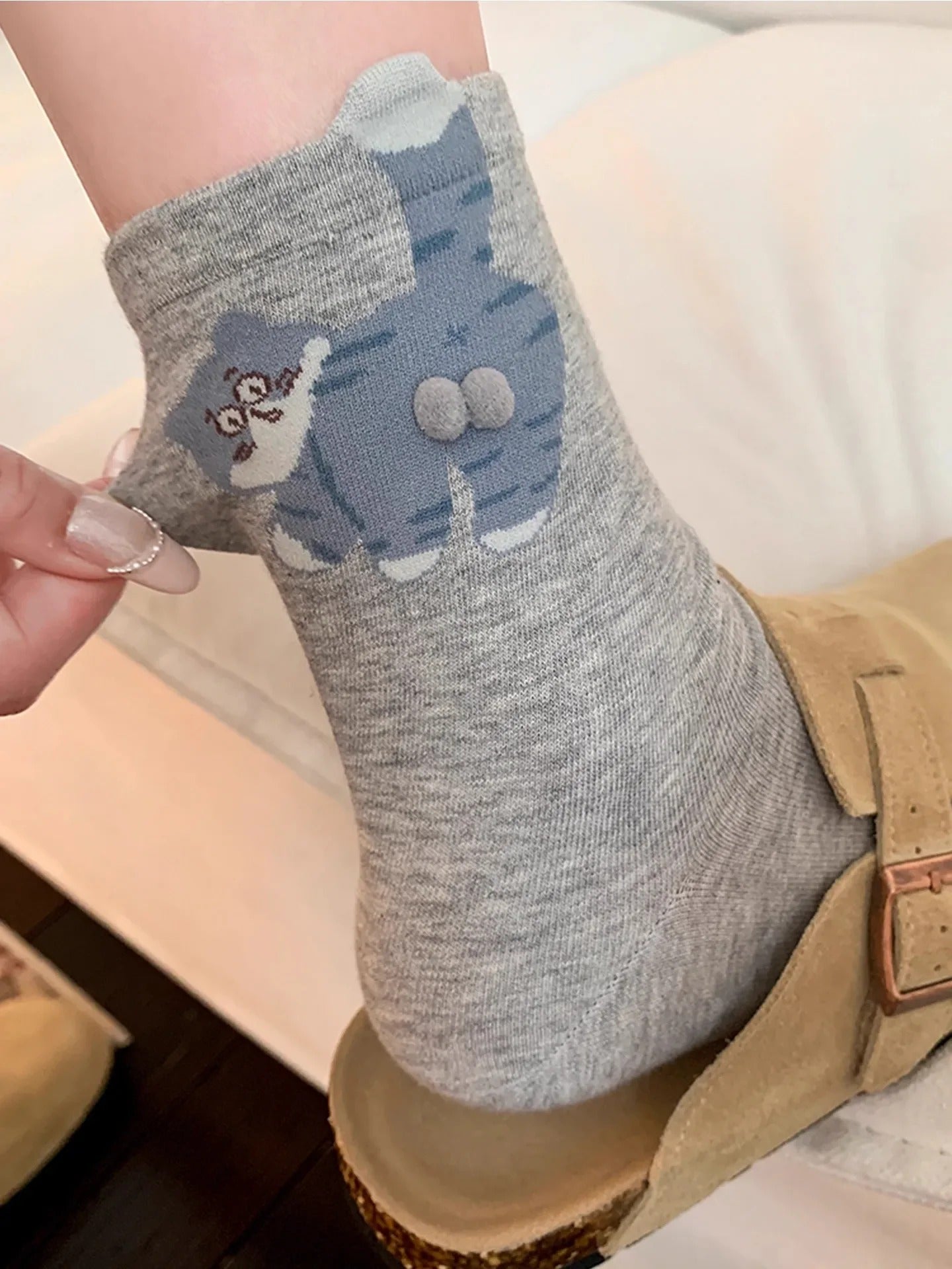 Three-Dimensional Cat Printed Mid Tube Socks